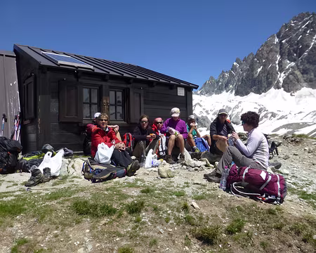 P1260446 Pique-nique à l'abri du vent