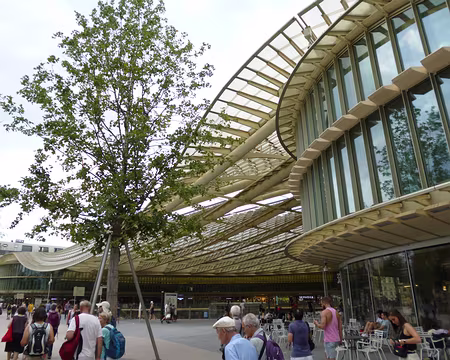 P1080053 La Canopée du Forum des Halles des architectes P. Berger et J. Anziutti (2016)