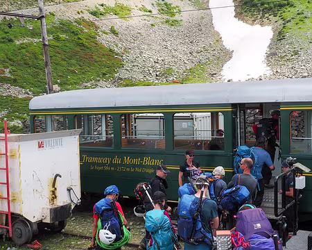 20180703-14h33m13s-P7030139-V3 Le nid d'Aigle est en travaux, c'est le point de reprise des alpinistes