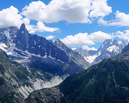 20180704-14h27m54s-P7040279-V3 A gauche les Drus, à droite les grandes jorasses
