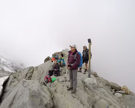 20180705-11h57m07s-P7050378-V3b On s'arrête devant...