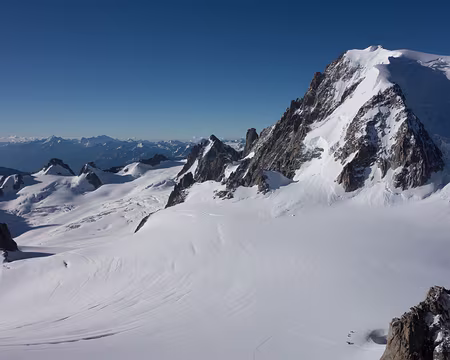 20180707-07h46m07s-DSC07476-V3 Au sommet de l'aiguille du midi.