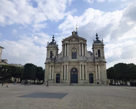P1070961 Eglise Saint-Louis, style classique (1754), consacrée cathédrale en 1843