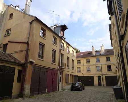 P1070976 Cour, rue des Tournelles