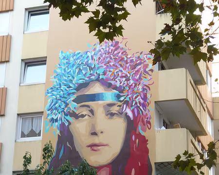 P1080418 Place Pinel, oeuvre de Btoy, Evelyn Nesbit