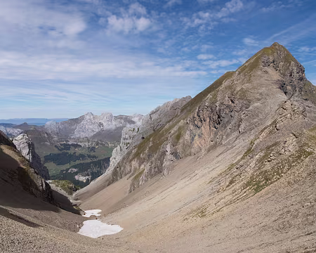 027_4V1A0162 Il reste des névés dans la Combe de la Grande Forclaz