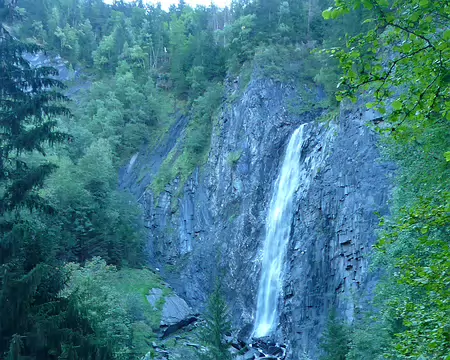 P1120762 Cascade en montant à la Muzelle