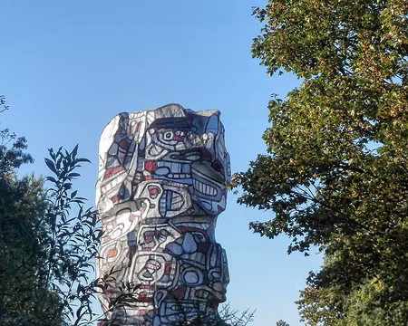 03 Île St-Germain, la Tour aux Figures de Dubuffet