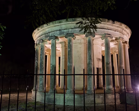 2018_10_18-21_48_24 Monument Maitland, édifice de style néoclassique construit en 1821 en l'honneur de Sir Thomas Maitland, officier britannique qui a été le dernier Commissaire et...