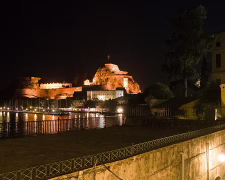 2018_10_18-22_08_14 La vieille citadelle vénitienne a été construite en 1558 pour défendre la ville contre les attaques de l'empire ottoman.
