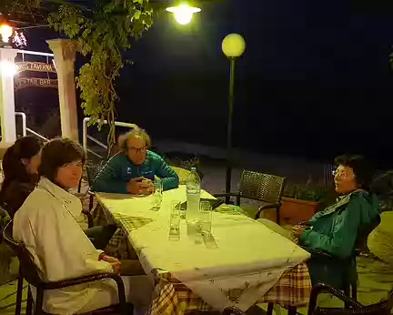 2018_10_26-19_24_44 Taverna sur la plage