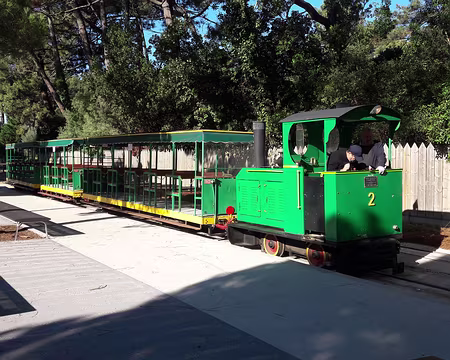 Le tramway du Cap-Ferret. Depuis 1952 il cicule entre l'embarcadère sur le Bassin et l'océan Le tramway du Cap-Ferret. Depuis 1952 il cicule entre l'embarcadère sur le Bassin et l'océan