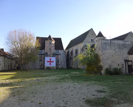 P1090531 La commanderie de Coulommiers, seule commanderie complète située au nord de la Loire. Elle fut fondée au XIIè s. par les templiers