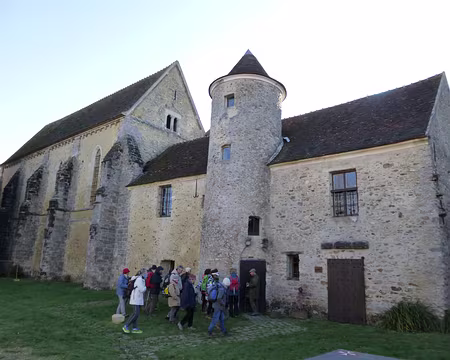 P1090535 La chapelle Sainte-Anne et la maison du chapitre