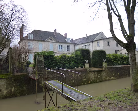 P1090849 - Copie Crécy-la-Chapelle