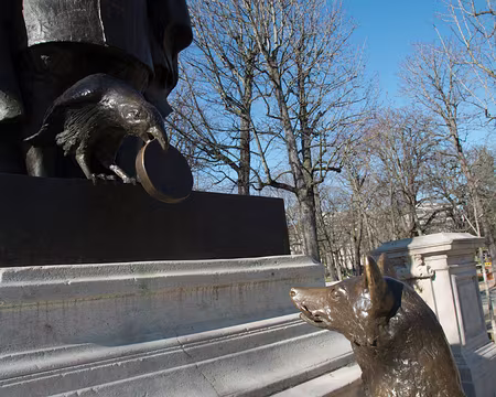 2019_02_15-13_29_28 Statue de La Fontaine, Jardin du Ranelagh