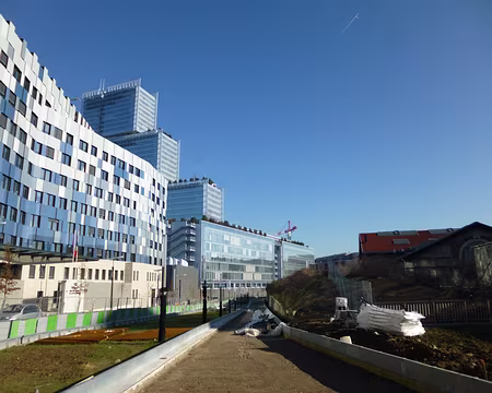 P1090961 La Police Judiciaire et le nouveau Palais de Justice.