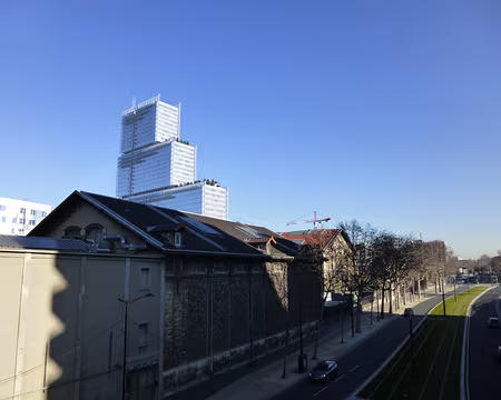 P1090962 Boulevard Berthier et les Ateliers Berthier (fin XIXè s.) permettant le stockage des décors de l'Opéra.
