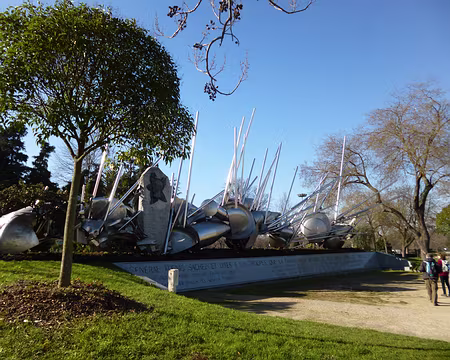 P1090983 Monument au Maréchal Koenig (1898-1970) 