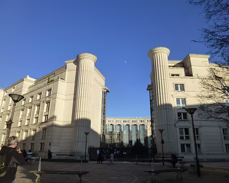 P1100036 Place de Séoul (1985)