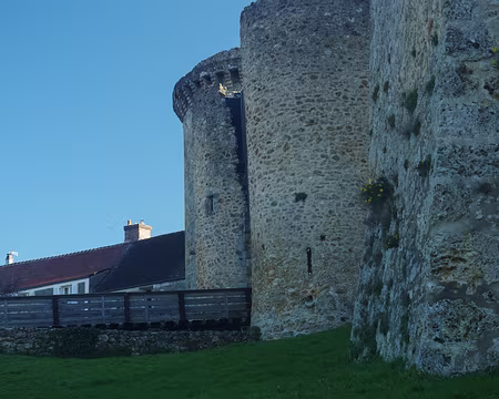 Château de la Madeleine Château de la Madeleine