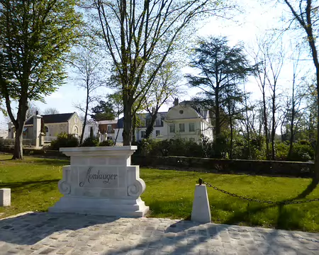 P1100331 Maison départementale de Montauger...