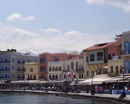 DSC07195 Derriere le port, sommet enneigé