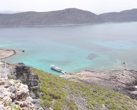 DSC07287 Vue du bateau depuis le fort de Gramvoussa