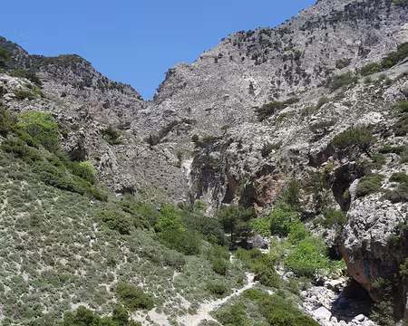 DSC07541 Montée des gorges de Rouvas