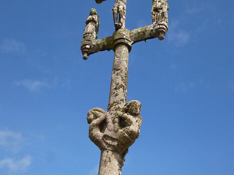 Dominique Dominique F, détail sortie