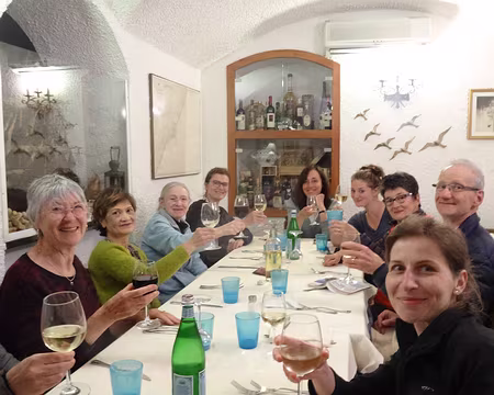 DSC07185 Dans le sens inverse des aiguilles d'une montre: Olga, Francois, Christine, Soizic, Aude, Anne,Valérie, Sylvie, Marie Claire, Gabrielle