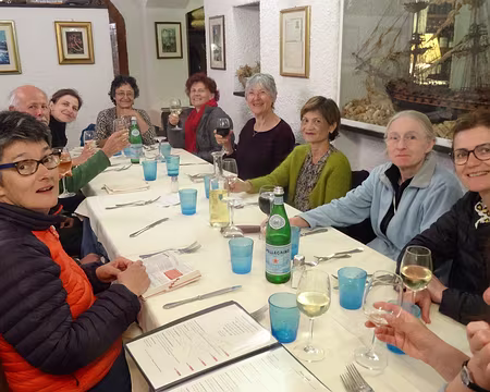 DSC07186 En bout de table Christina