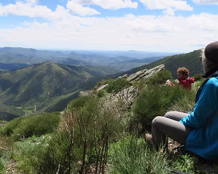 IMG_4729 Pause avec vue sur le Pic St Loup