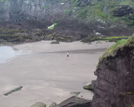 IMG_0256 Il y a lui...