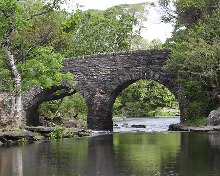 P1050508 Les rapides sous ce pont ne furent pas faciles à remonter,
