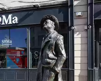 P1050547 Rencontre avec James Joyce dans les rues de Dublin.