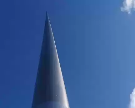 DSC07997 Pylone d'une hauteur de 120m