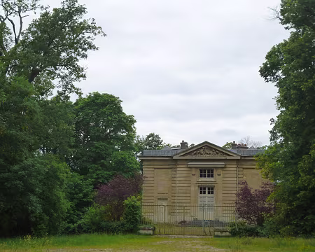 P1100895 Pavillon du Butard, en forêt de Fausses Reposes, La Celle Saint-Cloud