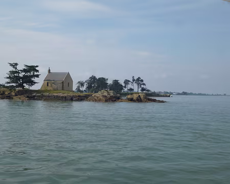 P1100766 Chapelle sur l'île Boëdic