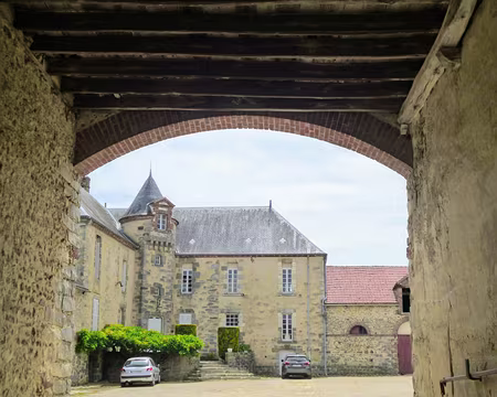 P1110132 Cour de la ferme de Guillerville