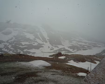 P1170143 Pour une fois nous ne crachons pas sur les installations de ski qui nous offrent un abri pour le repas
