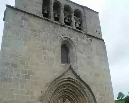 P1090889 Saint Martin de Fugères et son clocher à peigne