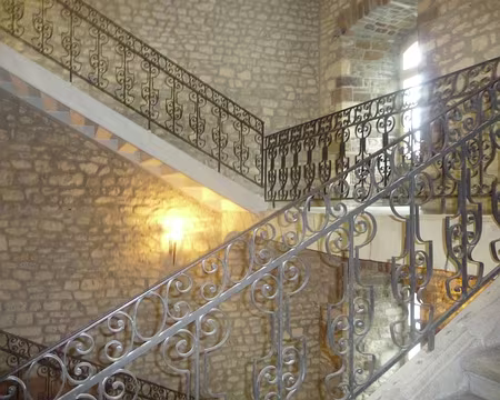 P1090894 Intérieur de l'ancienne abbaye bénédictine