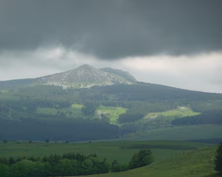 P1090945 Vue depuis les hauteurs du village de Saint Front