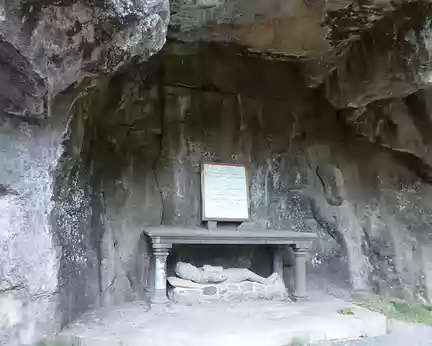 P1110679 Grotte des Ermites, Thiézac