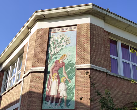 P1110780 ...Romain Rolland décoré d'une mosaïque