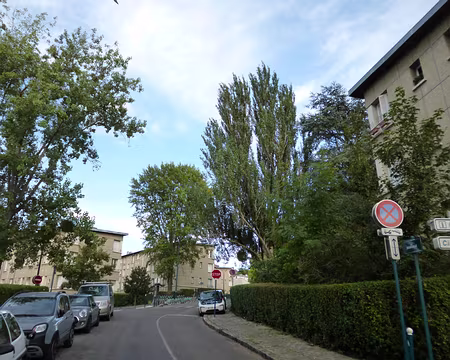 P1110795 La cité-jardin du Pré-St-Gervais conçue par l'architecte Félix Dumail entre 1921 et 1933.