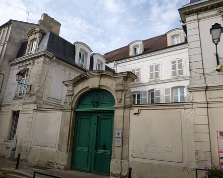 P1110945 Hôtel Macé de Montoury, 1772, demeure bourgeoise d'un maire de Meaux au XVIIIè s.