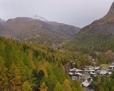 20191020_082127 J2 - Boucle vers les lacs - Non ce n'est pas le Cervin, il est dans les nuages !