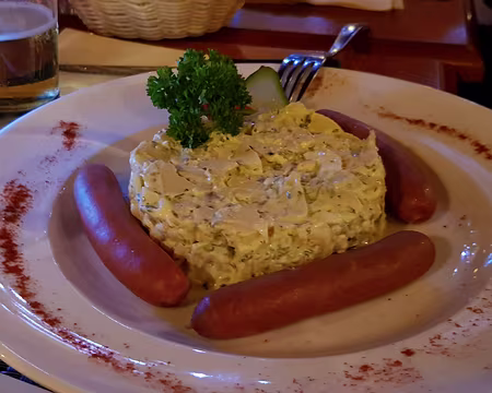 20191103_191630 Autre spécialité, salade de pommes de terre et saucisses !